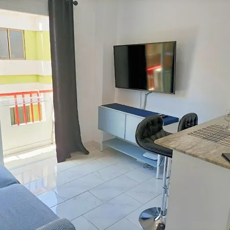 Comodo Al Lado De La Playa De Canteras *