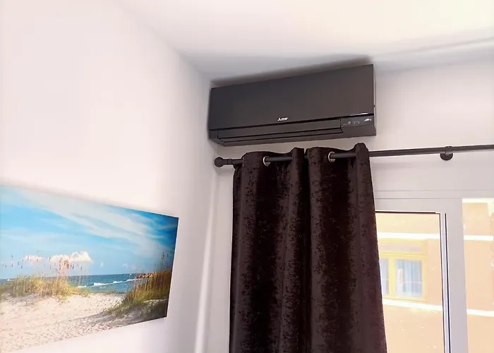 Comodo Al Lado De La Playa De Canteras